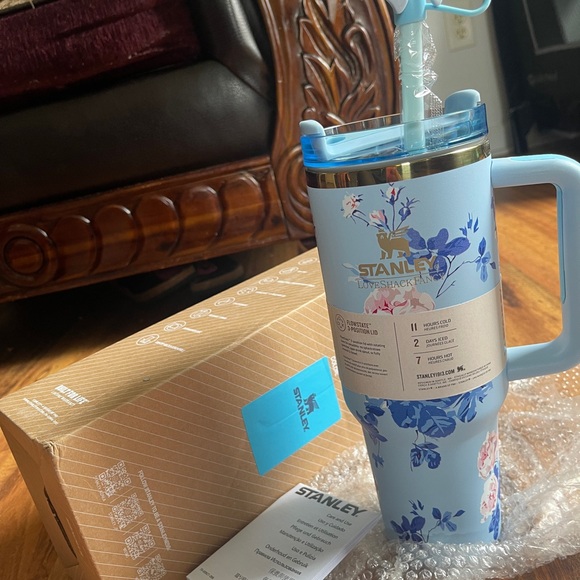 Stanley Blue and White Insulated Coffee Mug - Picture 5 of 5